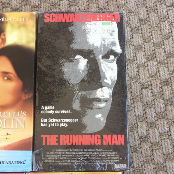 VHS the running man, def con 4, hard to kill, capt corelli’s mandolin - Picture 3 of 5
